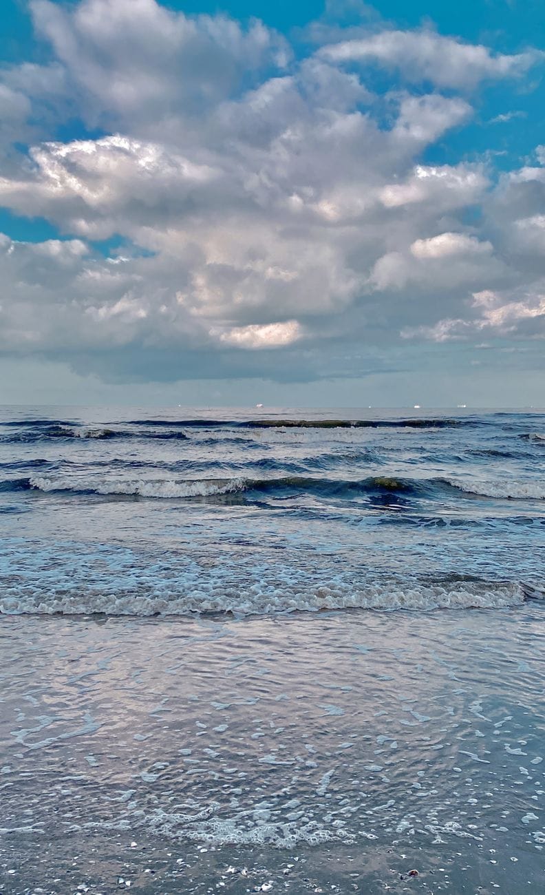 waves crashing on the shore